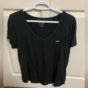 Women’s hollister tshirt